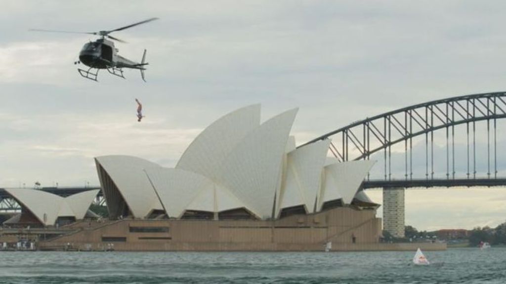Rhiannan Iffland, la clavadista australiana que perfecciona el mítico salto en helicóptero de 'Supervivientes'