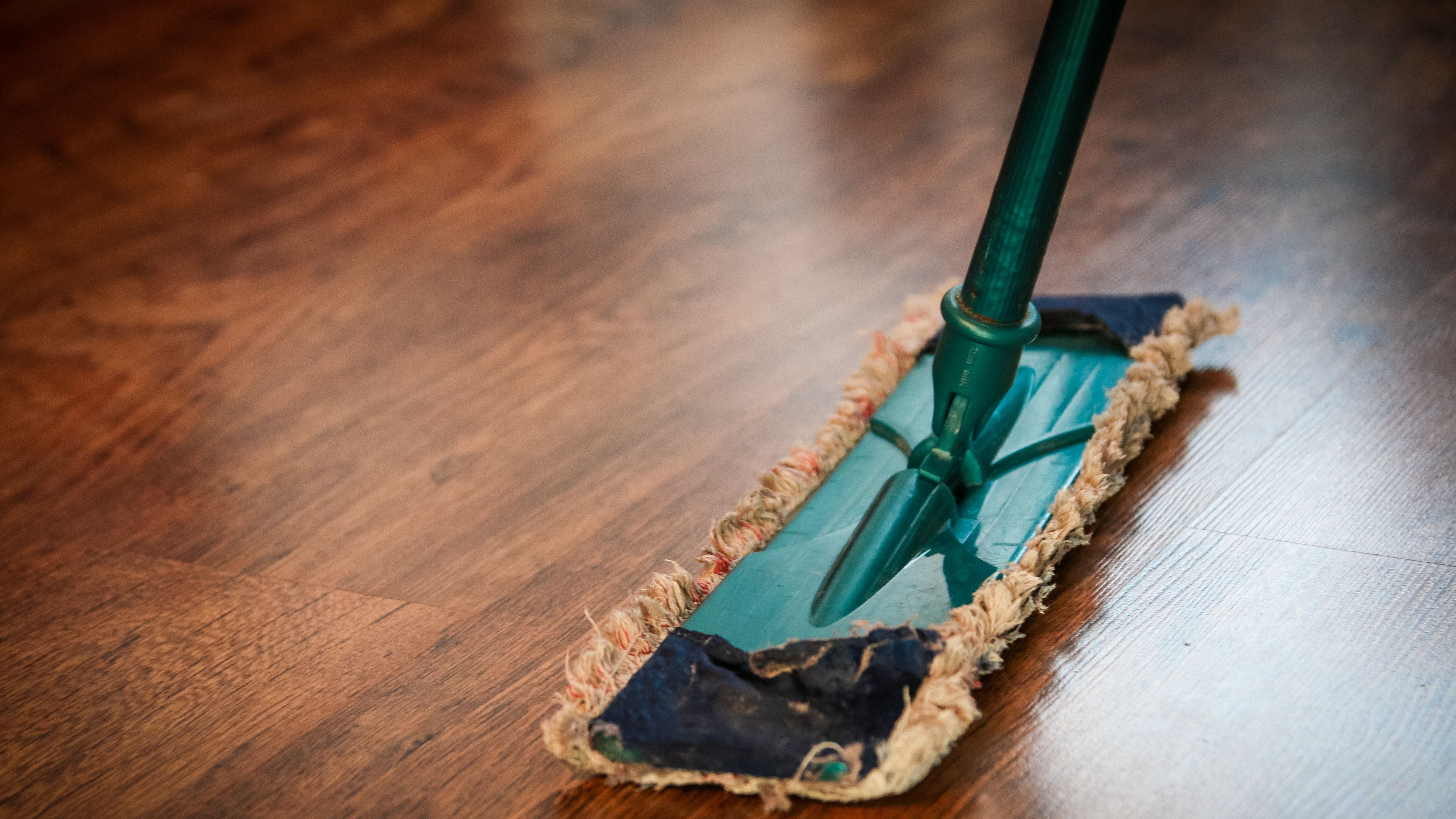 Éstas son las deducciones fiscales por contratar una empleada del hogar