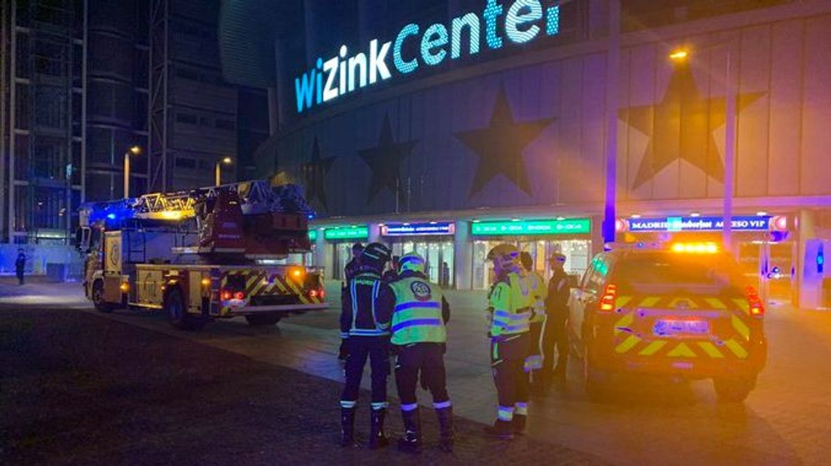 Evacúan a los asistentes del Madrid Oktoberfest por el incendio de una pantalla y un altavoz en el WiZink Center