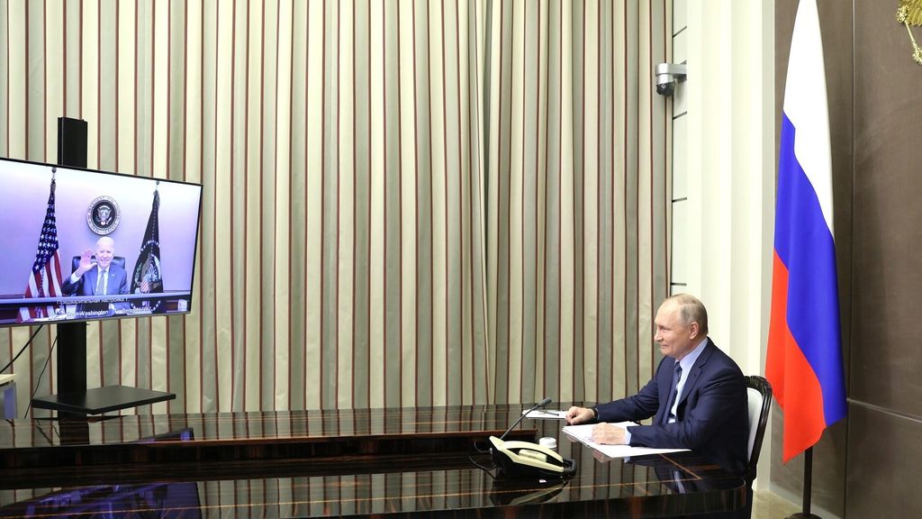 Imagen de archivo de una videoconferencia entre el presidente estadounidense, Joe Biden, y su homólogo ruso, Vladimir Putin