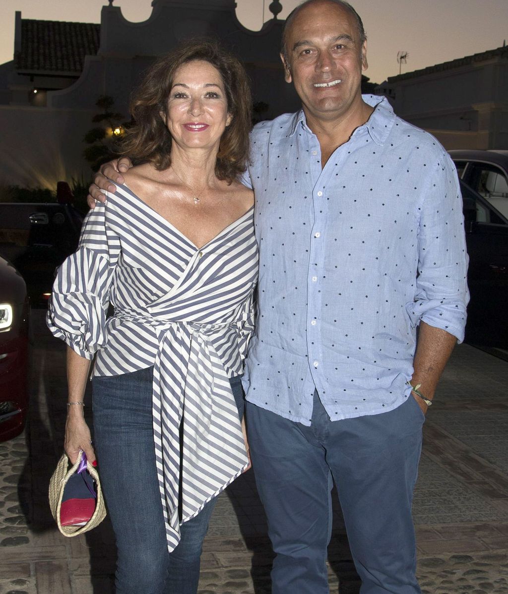Ana Rosa Quintana con su marido, Juan Muñoz