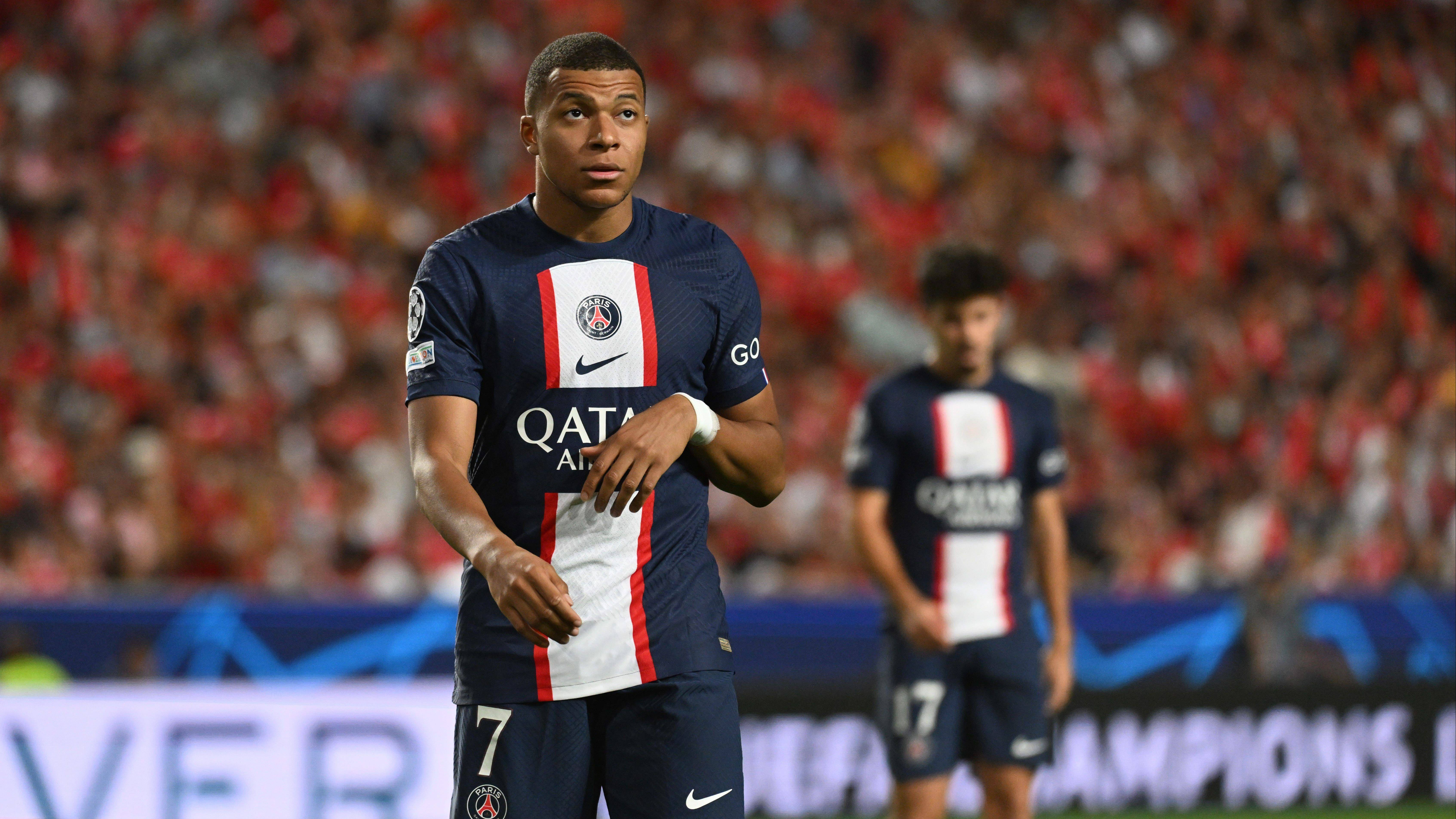 El descontento de Mbappé: desde que rechazó al Real Madrid, no ha encontrado su sitio en el campo