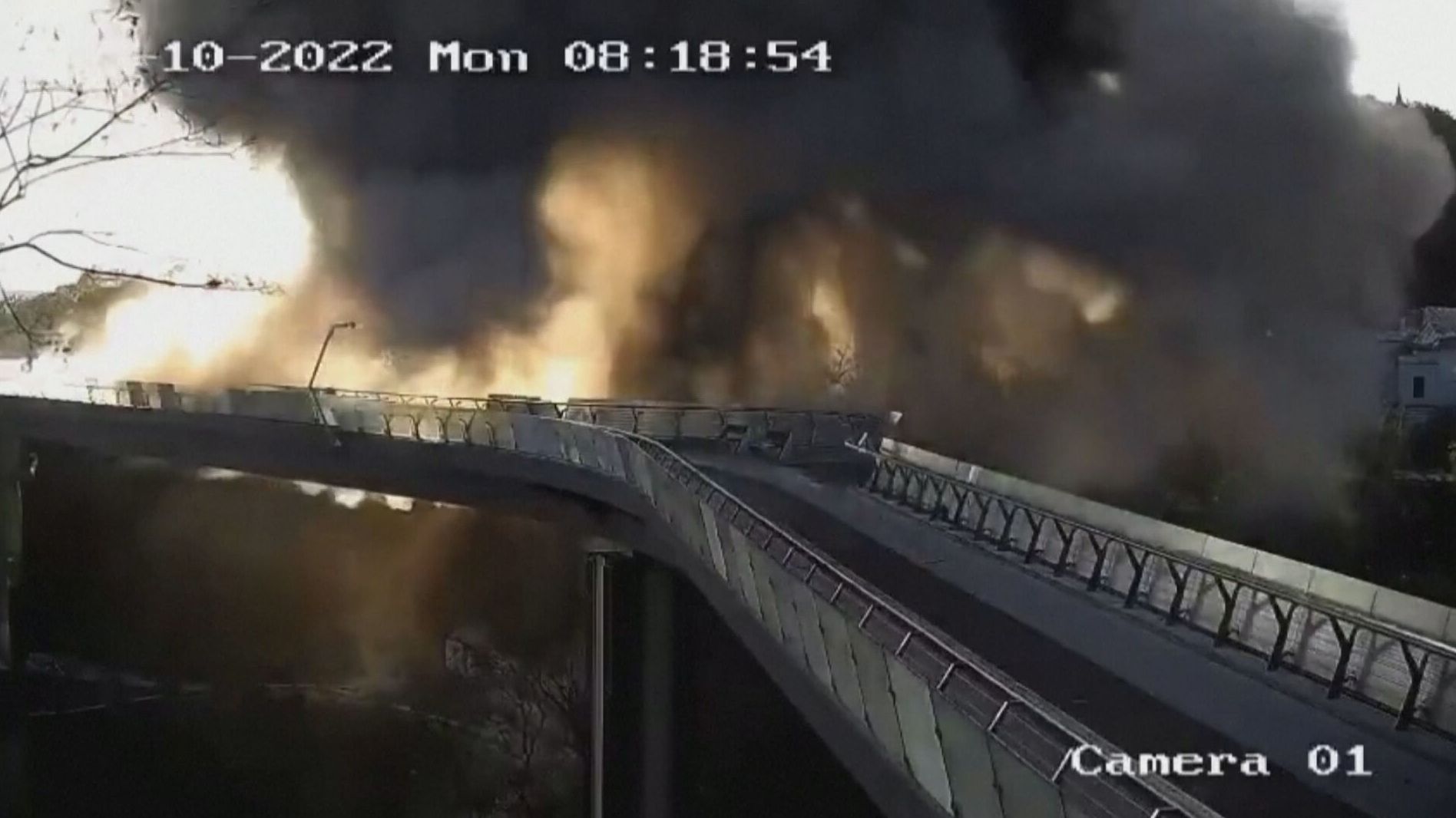 La venganza de Vladímir Putin tras la explosión en Crimea: los vídeos del ataque masivo en Ucrania