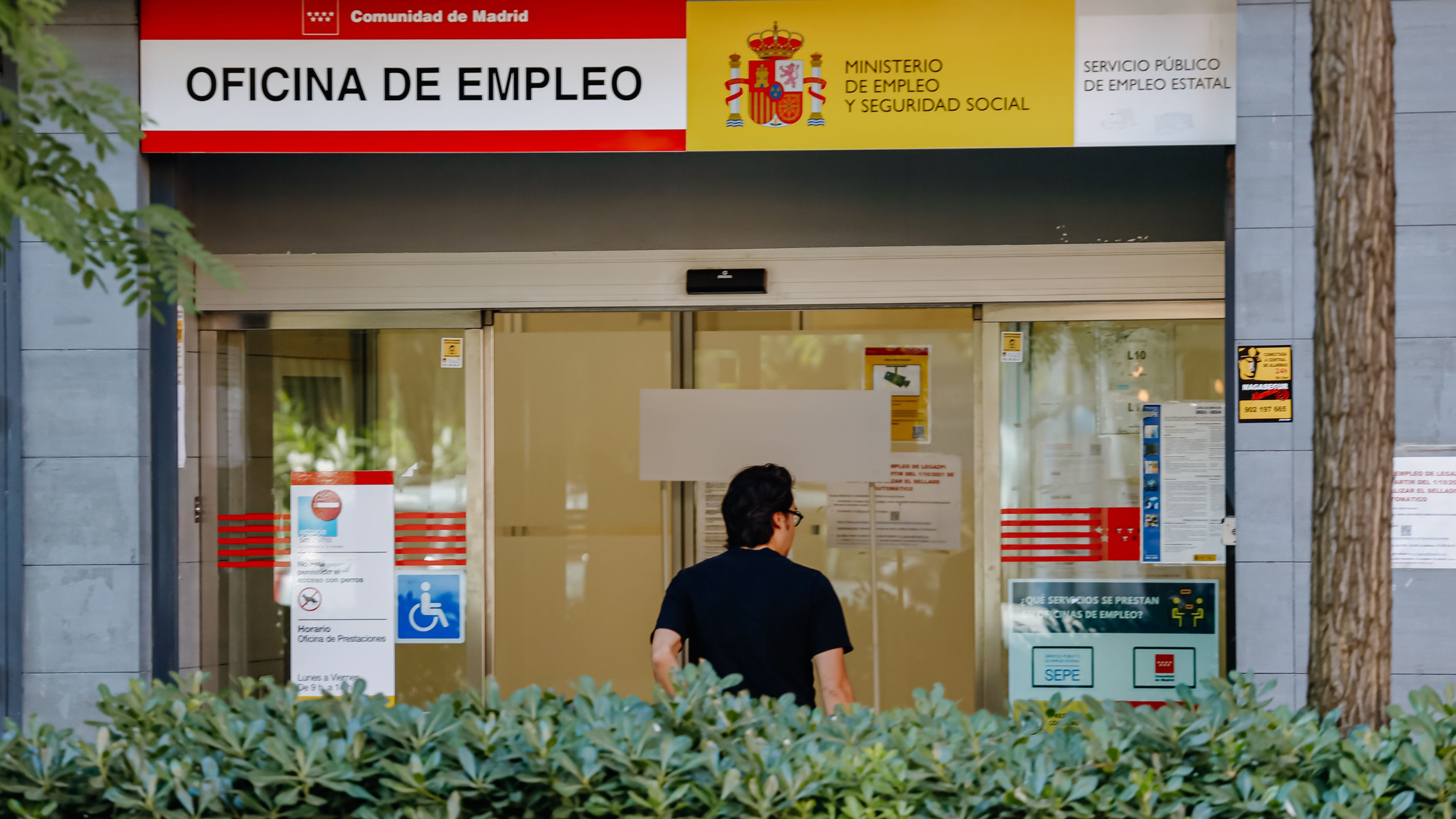 Los parados que cobrarán 100 euros más al mes a partir del sexto mes