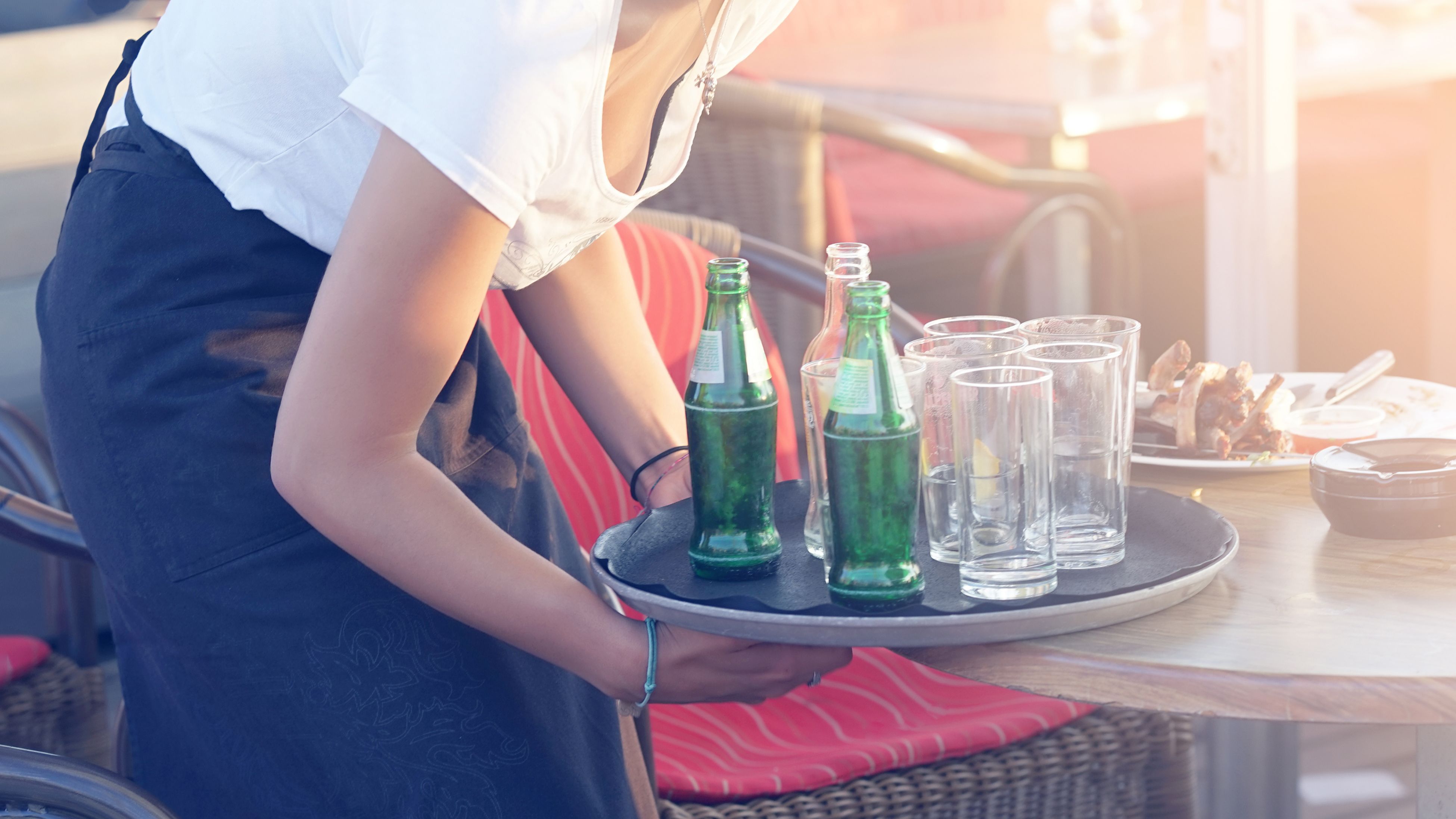 Una camarera de La Coruña, condenada a pagar 370 euros de multa por agredir a su jefa