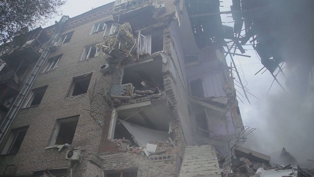 Zaporiyia, bombardeada también por Rusia en respuesta a la explosión del puente de Crimea