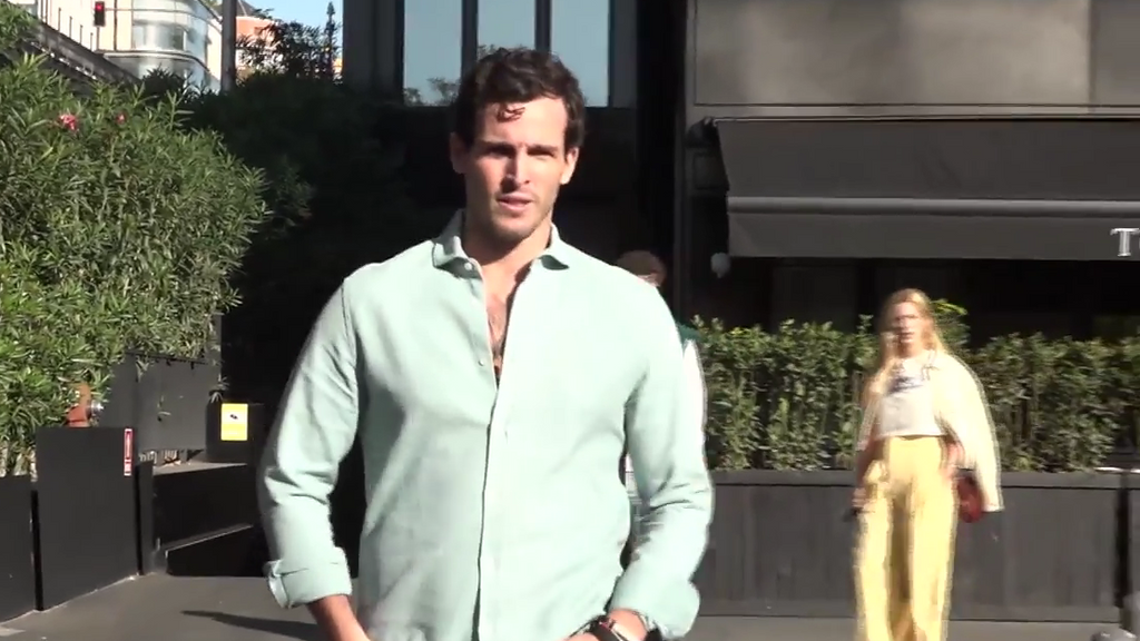 Analizamos la cuidada puesta en escena del perdón de Iñigo Onieva: de la compañía a la localización