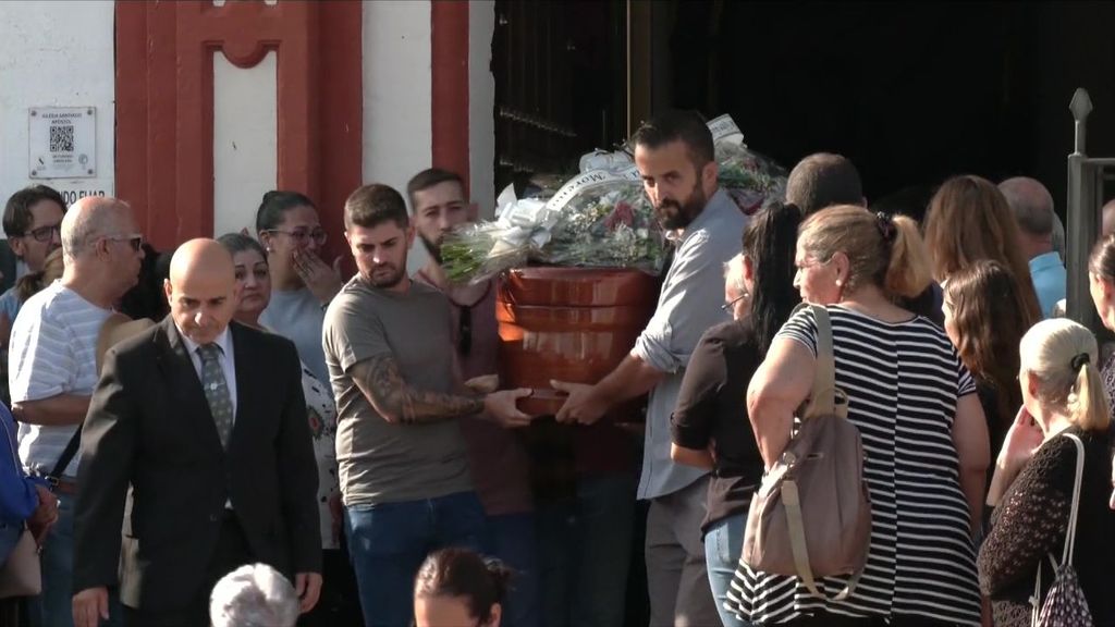 Funeral en Gibraleón, Huelva, por el fallecido en un atropello múltiple