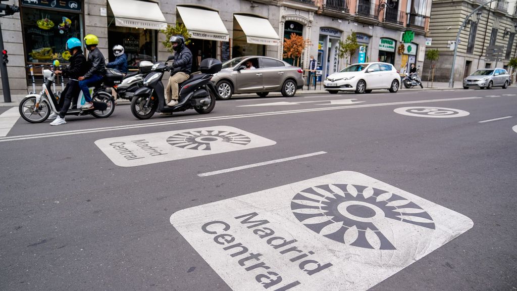 ¿Qué significa la etiqueta ambiental V-26 y qué coches la llevan?