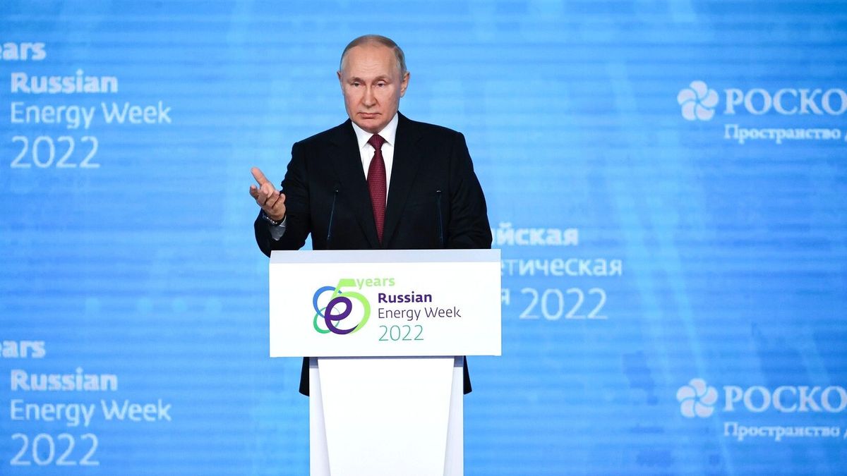 EuropaPress 4742817 handout 12 october 2022 russia moscow russian president putin delivers EuropaPress 4742817 handout 12 october 2022 russia moscow russian president putin delivers