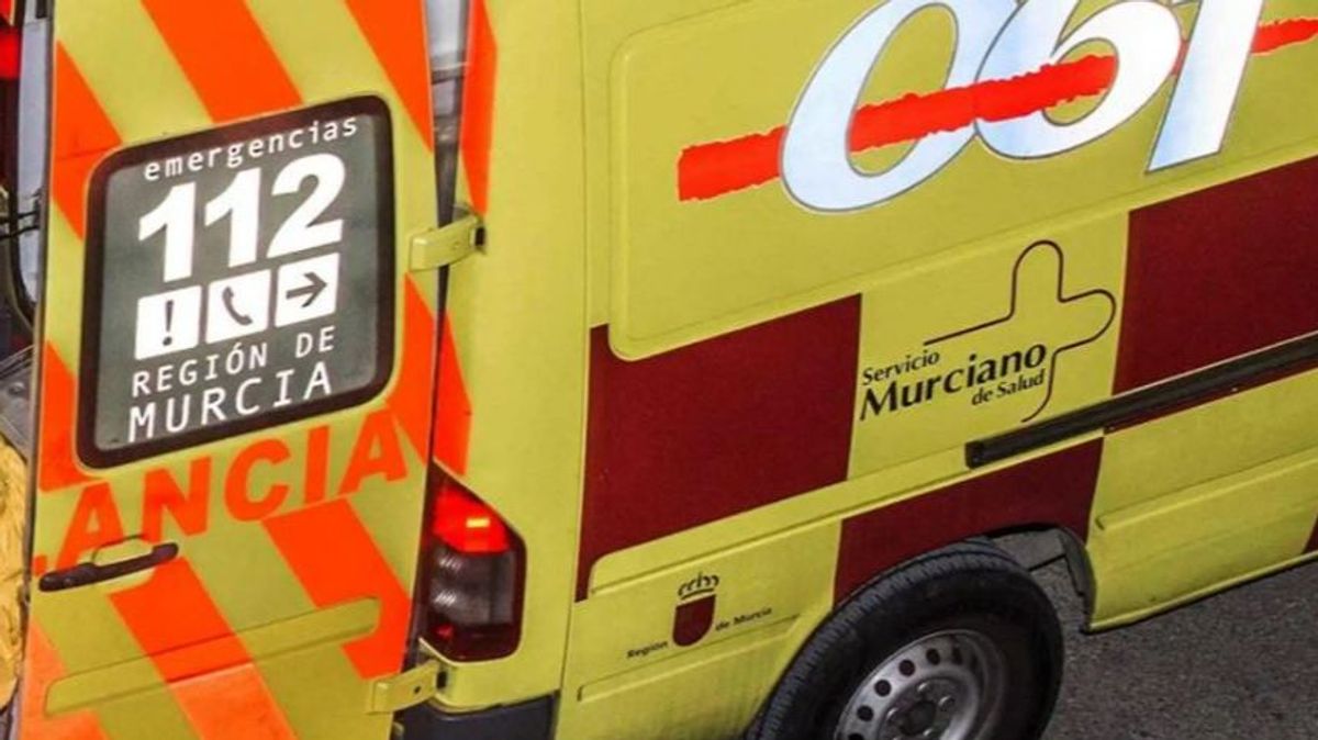 Un hombre de 48 años aparece muerto en plena calle en Murcia