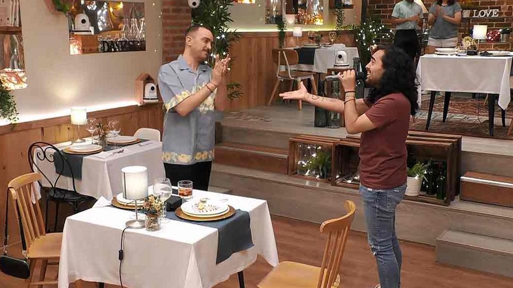 Brian Left sorprende a su cita en 'First Dates'