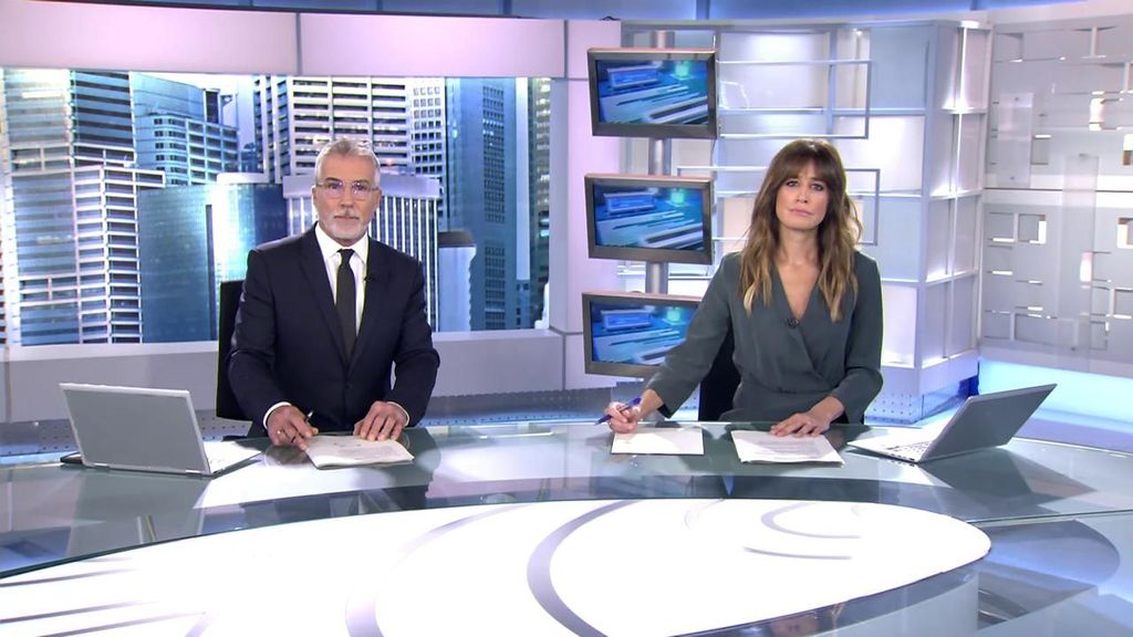 Con David Cantero e Isabel Jiménez Informativos Telecinco 2022 Mediodía 13/10/2022