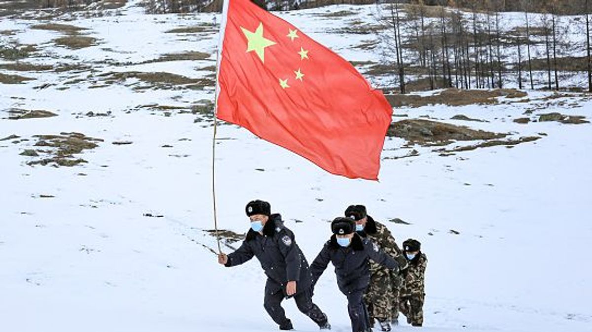 Patrulla fronteriza china en la región de Xinjiang