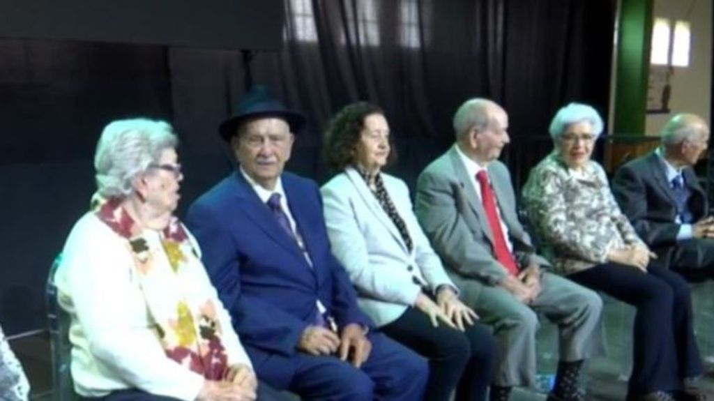 Récord Guiness: 12 hermanos de entre 76 y 90 años, la familia más longeva