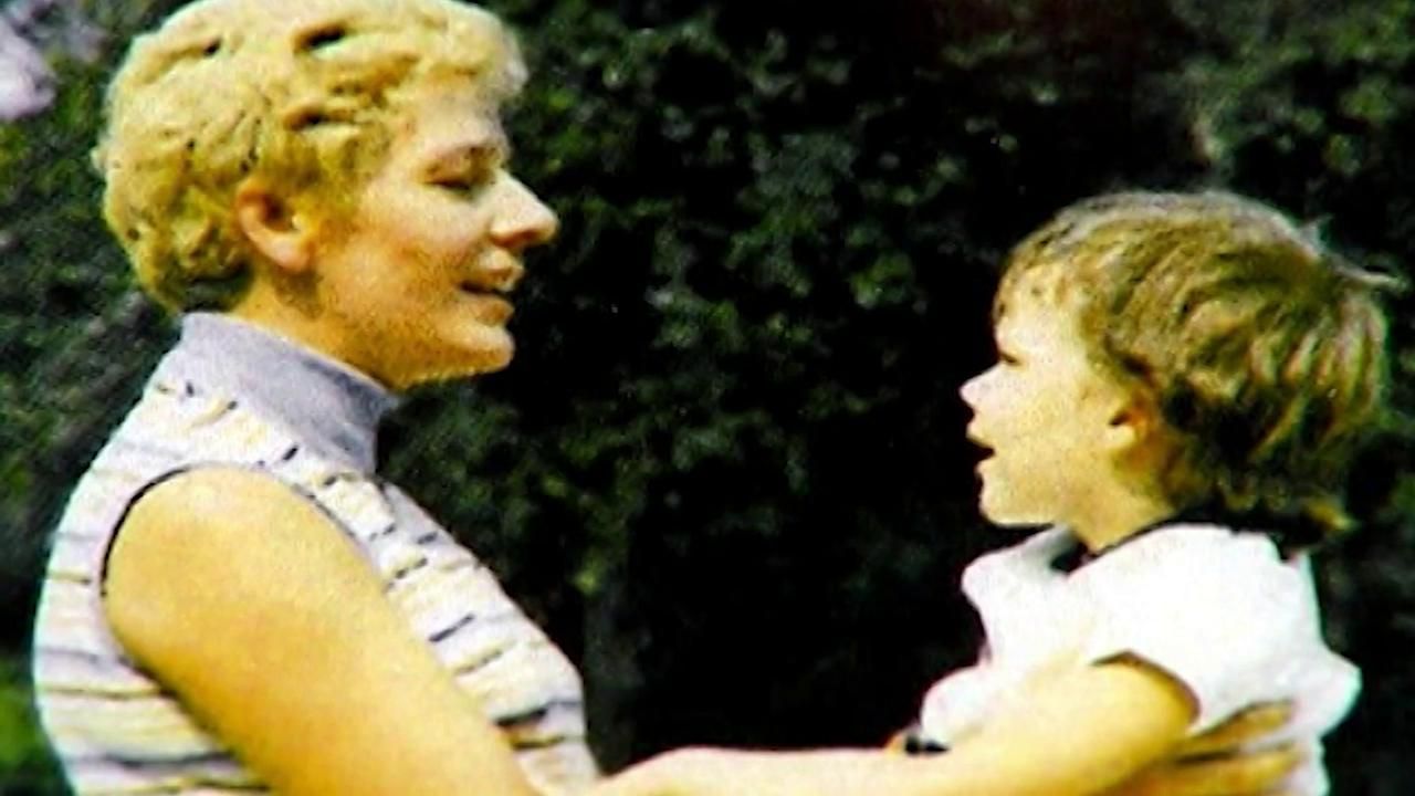 Los primeros años de vida de Ingrid, oculta por miedo a ser raptada