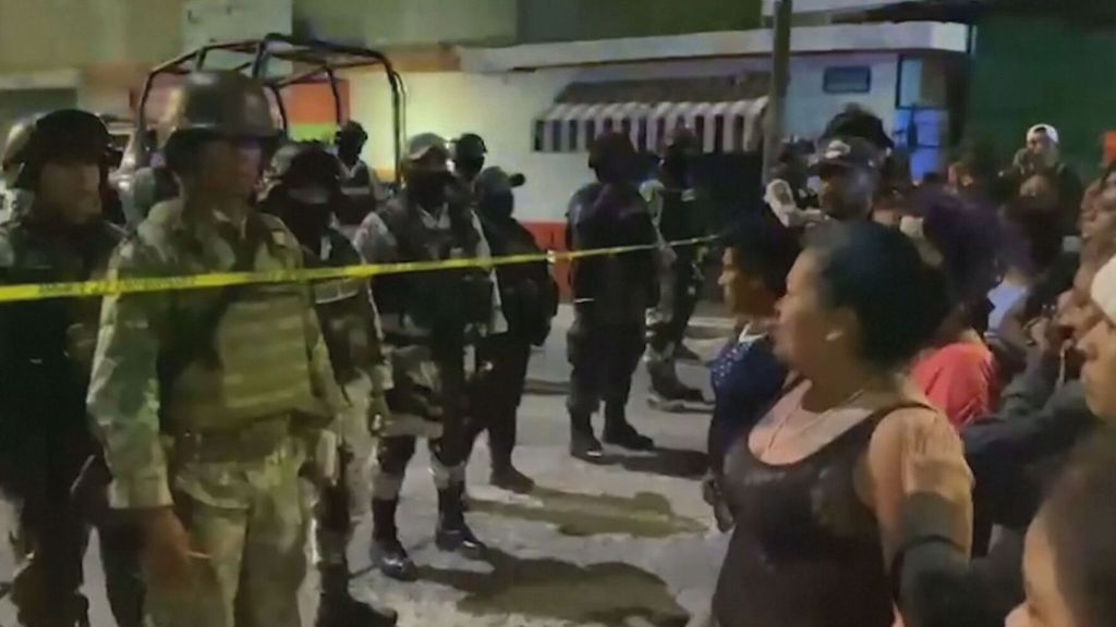 Doce muertos tras producirse un tiroteo en un bar de México