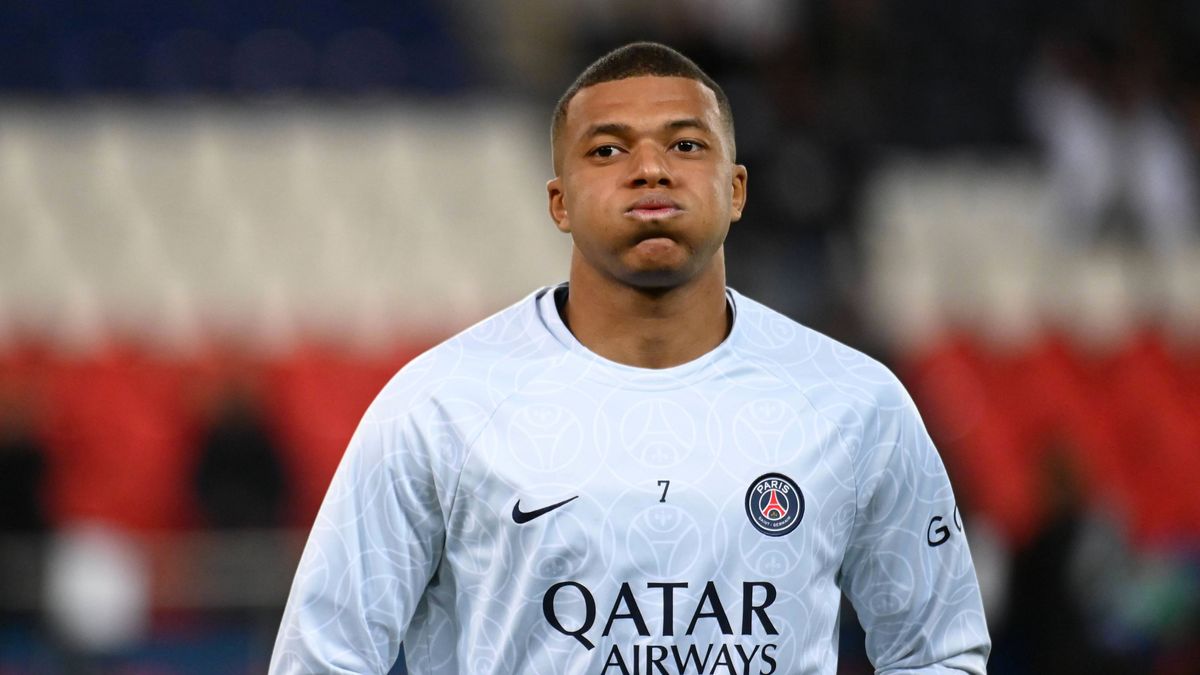 Mbappé niega querer marcharse del Paris Saint Germain: "Nunca pedí salir en enero. Es completamente falso" Mbappé niega querer marcharse del Paris Saint Germain: "Nunca pedí salir en enero. Es completamente falso"