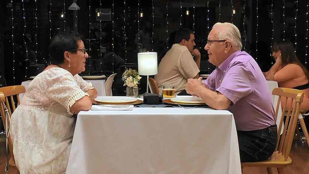 Juana y Francisco durante su cita en 'First Dates'