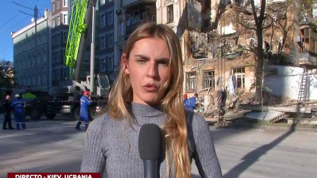 La reportera Laura de Chiclana, en Kiev: “Hay miedo a los drones kamikaze, la gente mira al cielo y eso me ha puesto muy nerviosa”