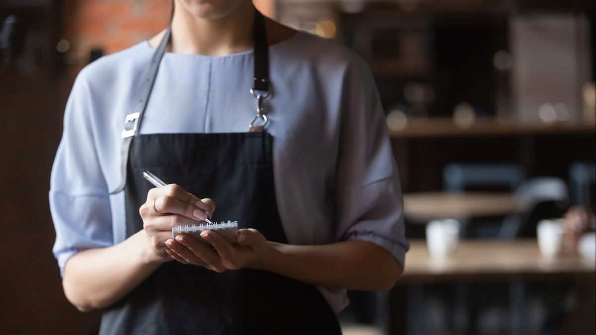 Una camarera de un bar de Zaragoza, abofeteada por un cliente por un euro