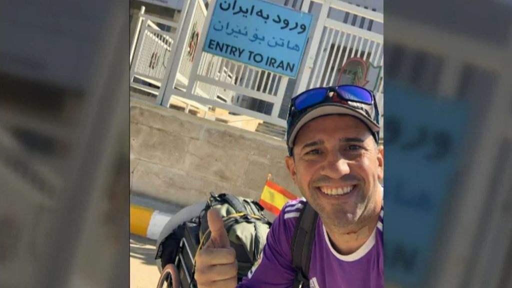Buscan a Santiago Sánchez, el español que iba andando al Mundial de Qatar: lleva 18 días desaparecido en Irán
