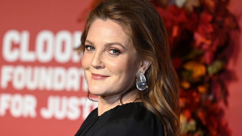 Drew Barrymore reflexiona por que puede estar sin sexo seis años