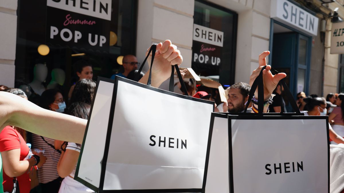 Imagen de las colas de la tienda que Shein abrió durante cuatro días en Madrid