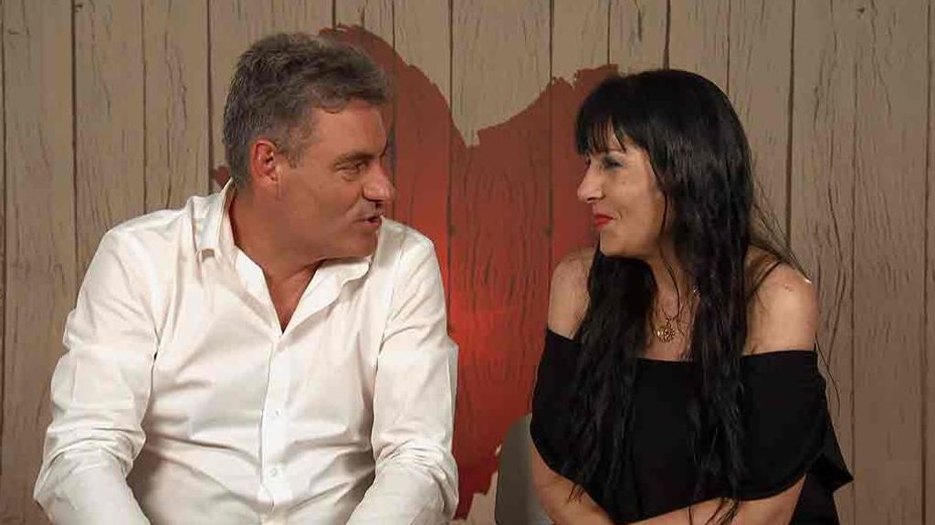 José y Lola durante su cita en 'First Dates'