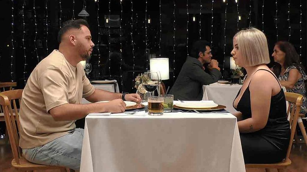 Patricia y Santiago durante su cita en 'First Dates'