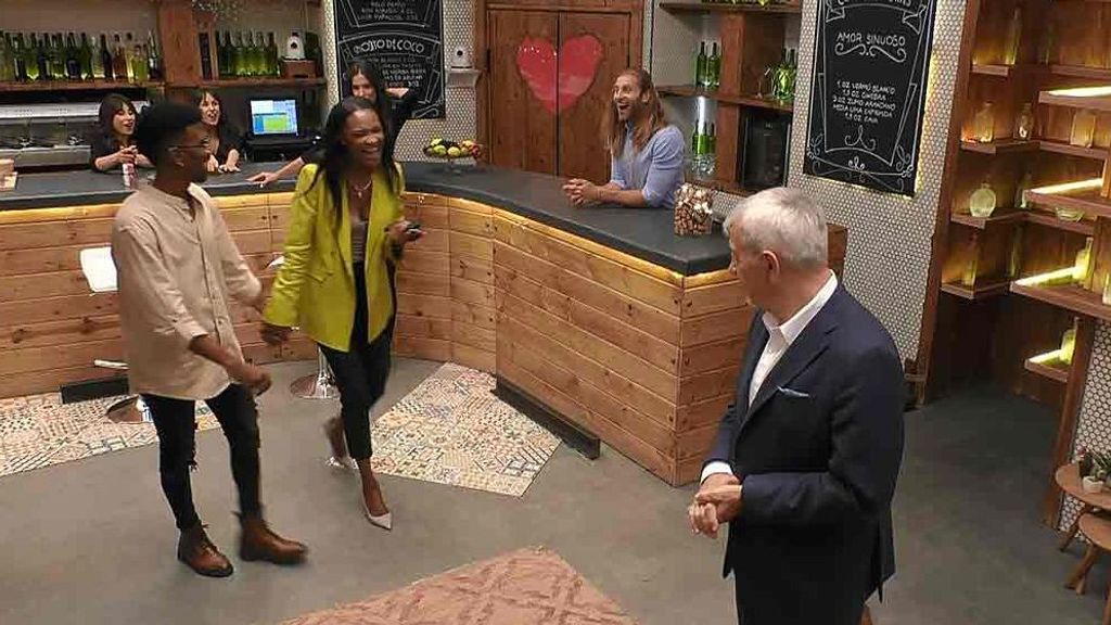 Raúl encuentra a su unicornio en ‘First Dates’: “He visto esos cocos y he dicho ‘a por ellos que voy’”