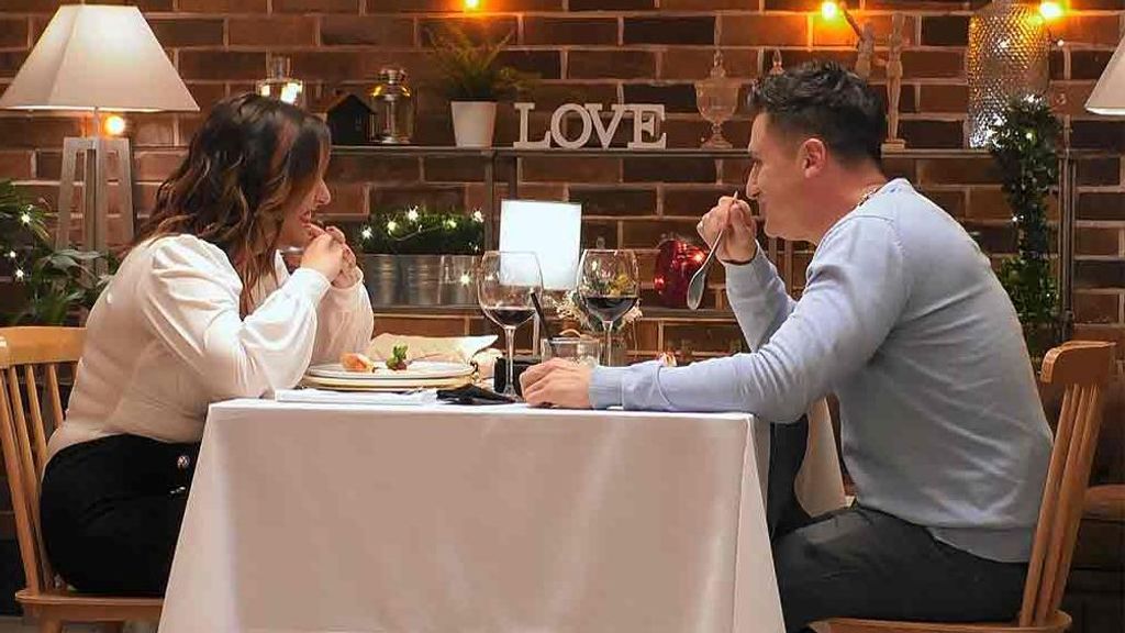 Alberto y Lidia durante su cita en 'First Dates'