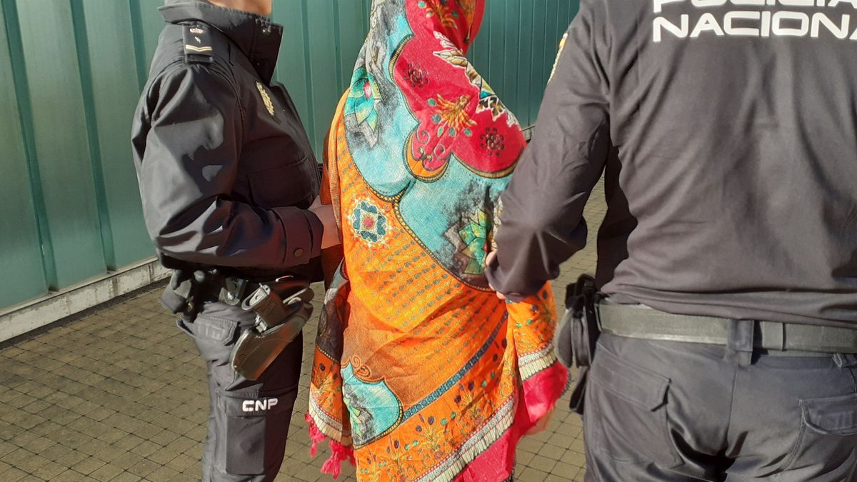 Dos pakistaníes detenidos en Logroño por matar a su hija, que se casó sin permiso Dos pakistaníes detenidos en Logroño por matar a su hija, que se casó sin permiso