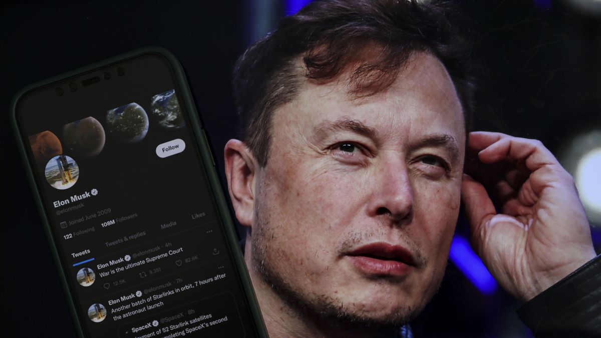 Elon Musk con su perfil de Twitter