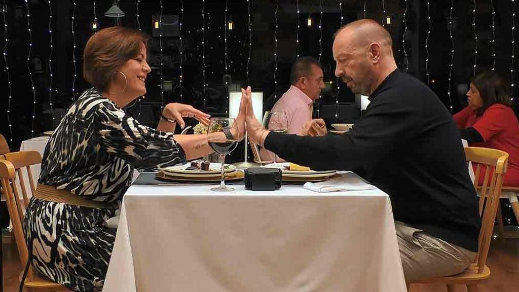 Juanma y María durante su cita en 'First Dates'