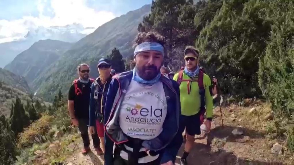 Miguel Ángel Roldán, enfermo de ELA, sube al Everest para recaudar fondos contra la enfermedad