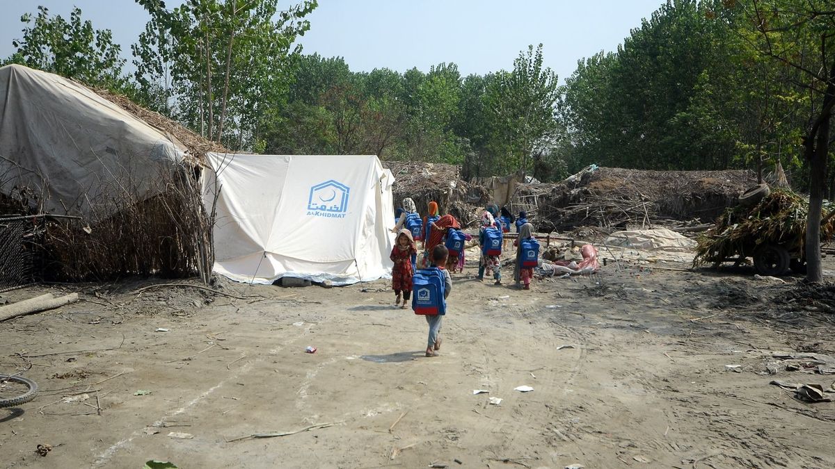 Campamento para afectados por las inundaciones en Pakistán