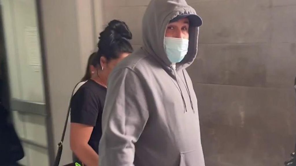 Kiko Rivera recibe el alta hospitalaria tras sufrir un ictus: "Por fin en casa"