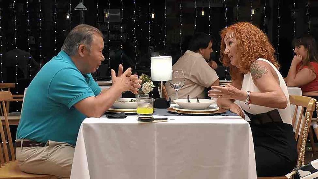 Rafael y Carmen durante su cita en 'First Dates'