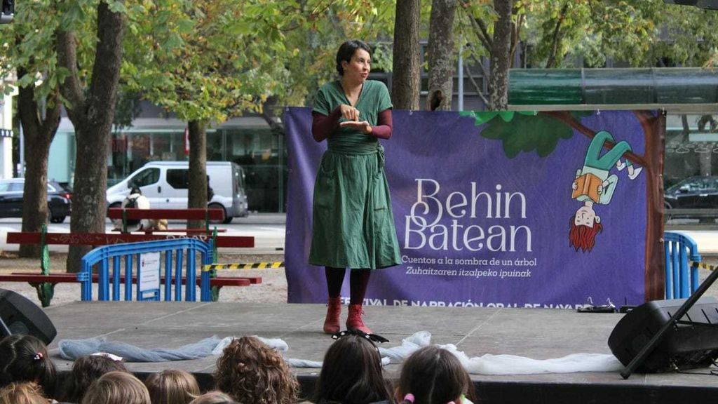 Alicia Bululú en el Festival Behin Batean