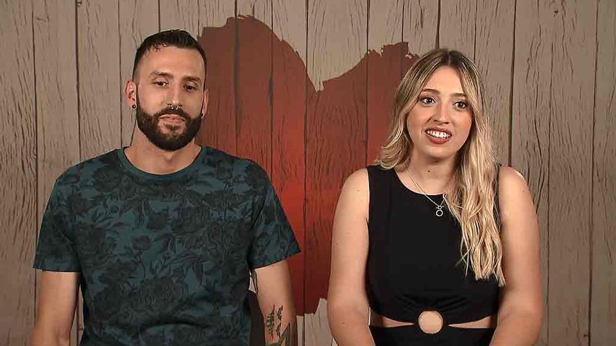 Laura y Juan hacen match con un vino de Jumilla en ‘First Dates’: “Me hago la dura pero ya me le he imaginado en la luna de miel”