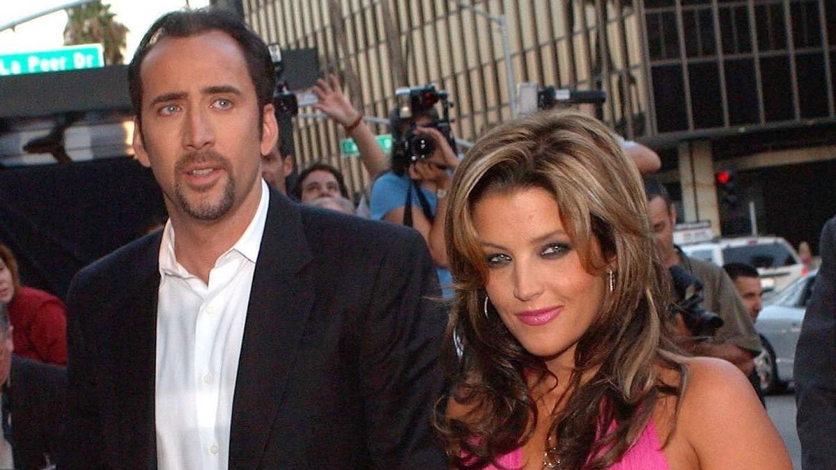 También, se casó con Nicolas Cage.