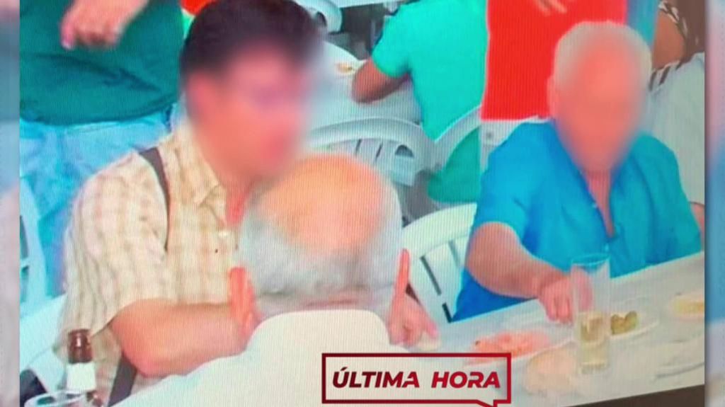 Imagen del tirador abatido y su padre