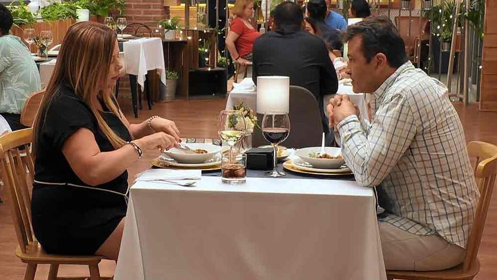 Juanjo y Pilar durante su cita en 'First Dates'