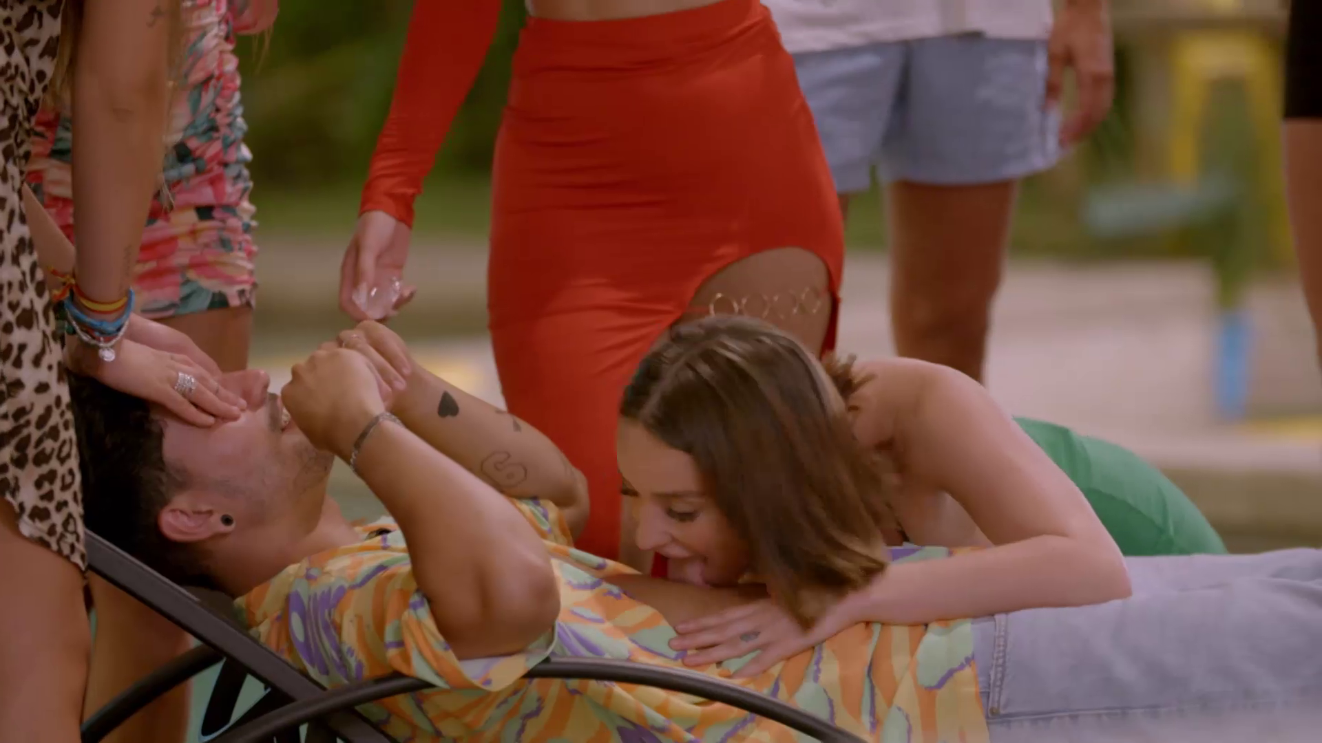 El ardiente juego de los chicos