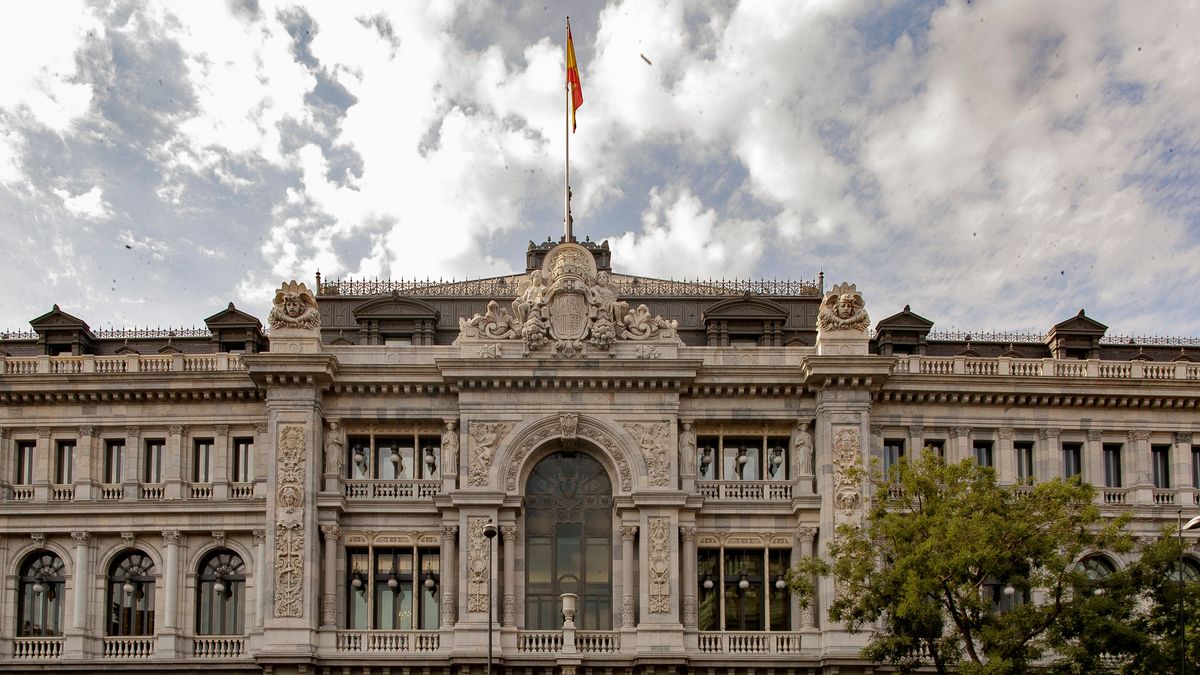 EuropaPress 2243576 fachada edificio banco espana situada confluencia paseo prado madrilena EuropaPress 2243576 fachada edificio banco espana situada confluencia paseo prado madrilena