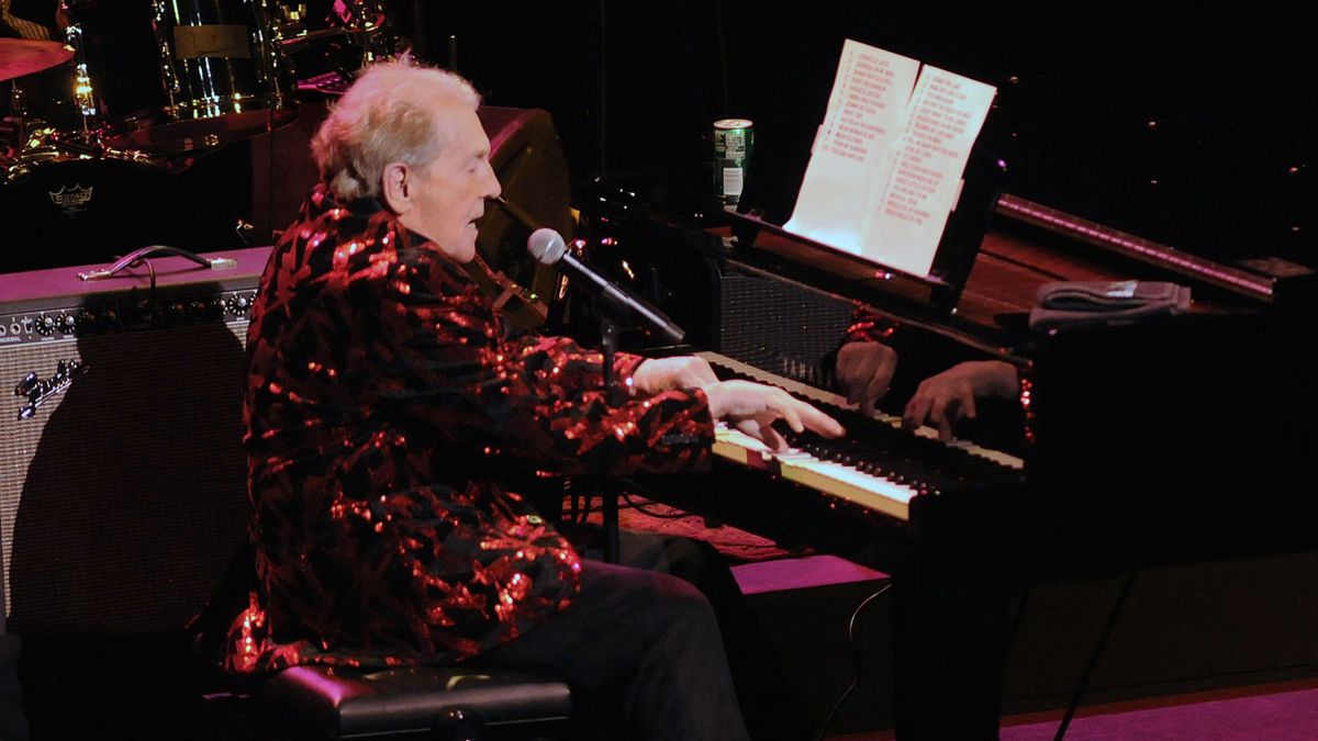 Jerry Lee Lewis durante un concierto en 2019
