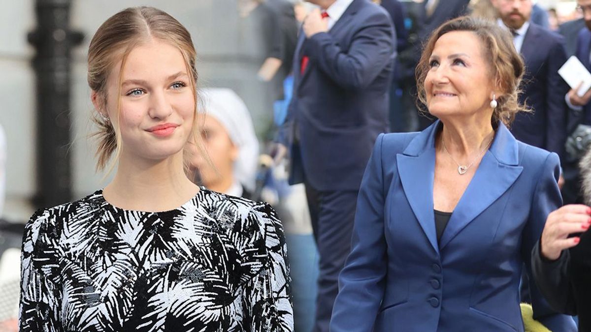 Leonor de Borbón y su abuela Paloma Rocasolano, en los Premios Princesa de Asturias 2022