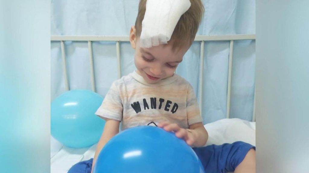 Oliver se recupera favorablemente de su primera operación para tratar su tumor cerebral