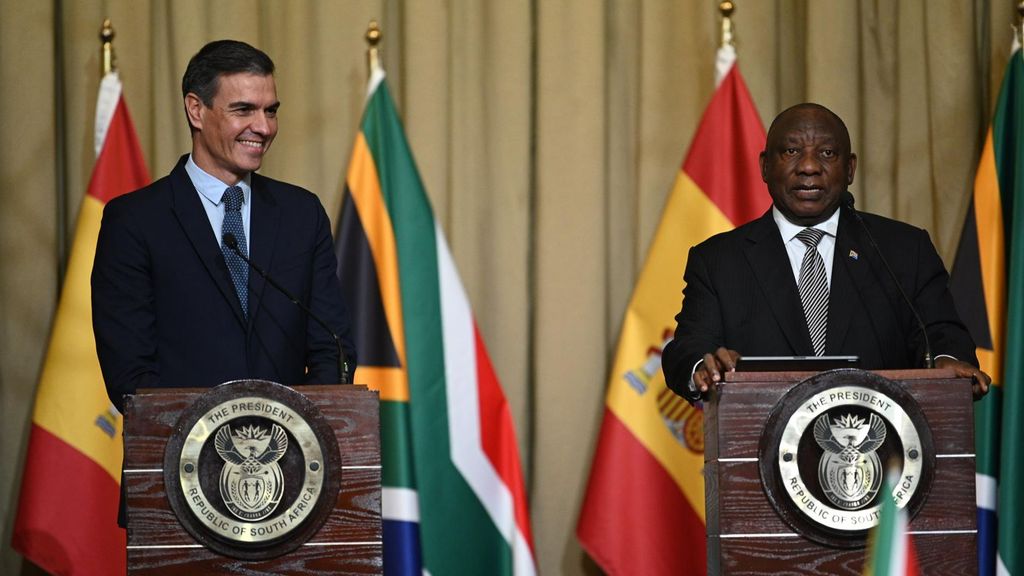 Sánchez con el presidente sudafricano en Pretoria el 27 de octubre